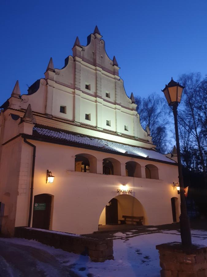 Spichlerz Na Krakowskiej Kazimierz Dolny Bagian luar foto